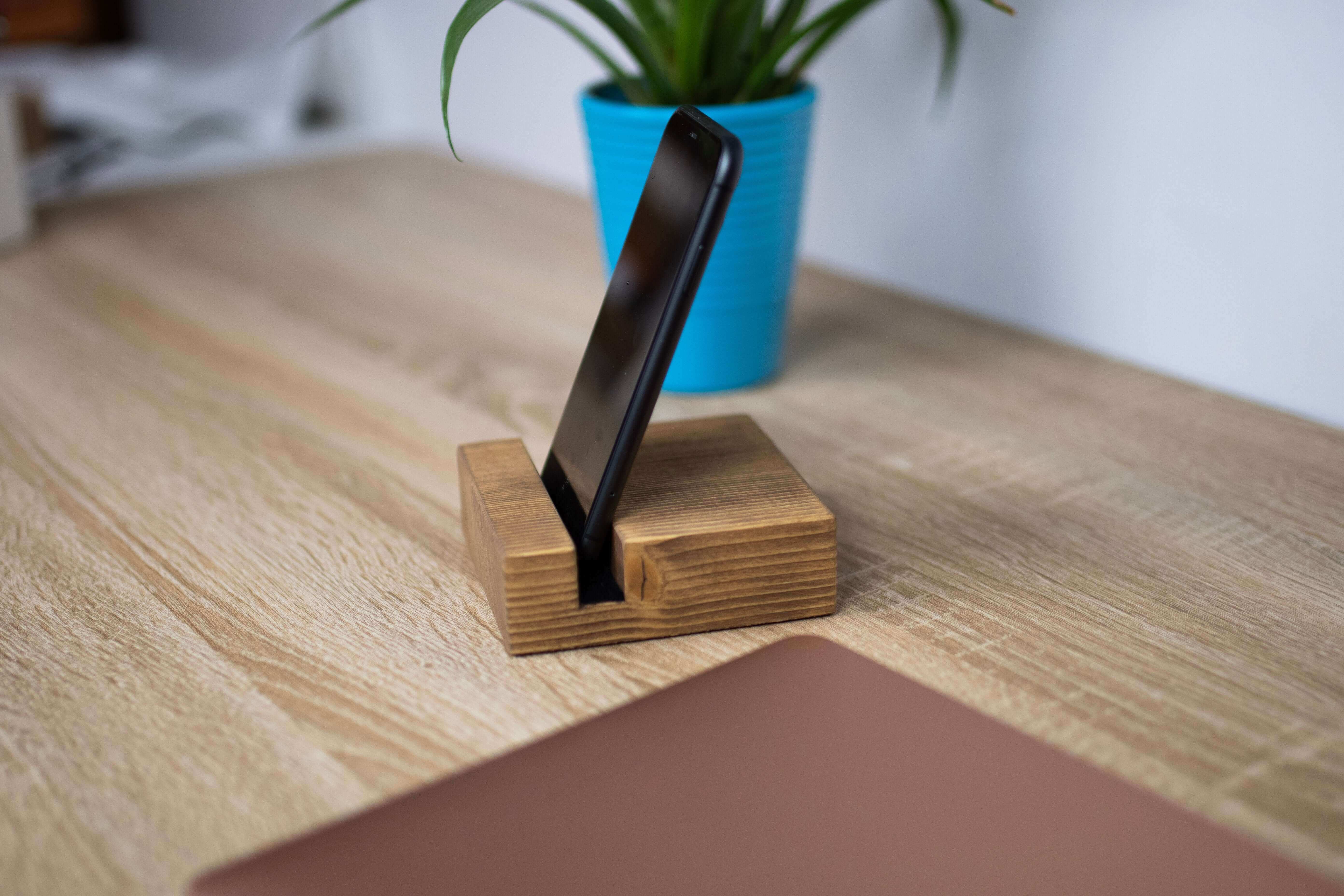 RUSTIC PHONE STAND - Chopzwood