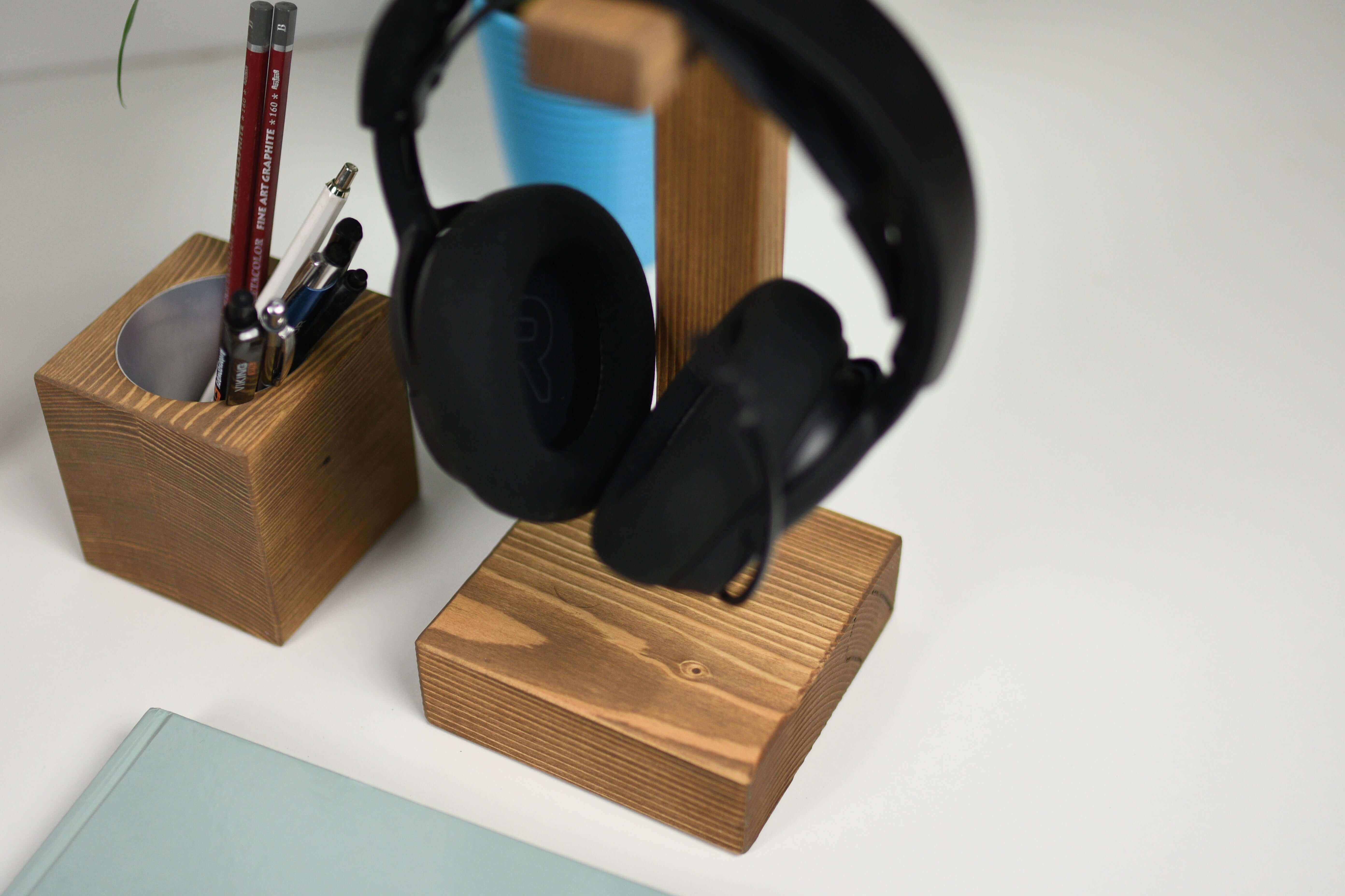 RUSTIC HEADPHONE STAND - Chopzwood