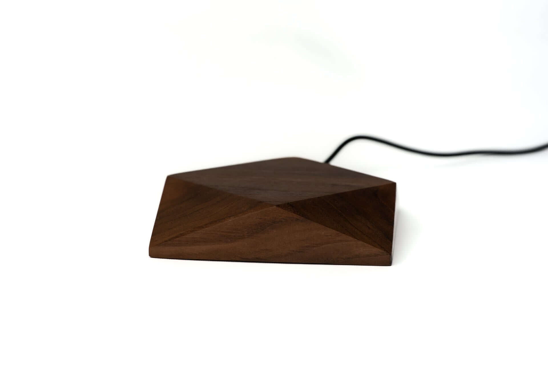 GEOMETRIC WIRELESS CHARGER - Chopzwood